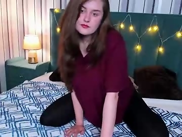 zoemoor_ is 19 year old oil sex cam girl