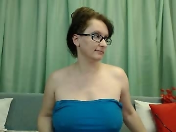 ladymagickiss is 39 year old mature sex cam girl