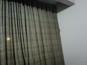 jerryandjessicaa is 19 year old english sex cam couple