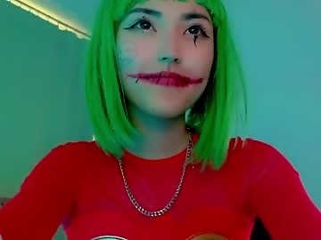 nayeonobi is 18 year old teen sex cam girl