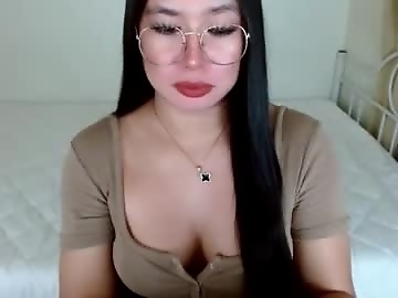 jewel_28 is 26 year old mature sex cam girl