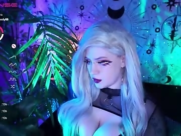 mirareed is 99 year old sex cam girl