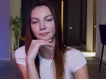 flowerr_powerr is 24 year old sex cam girl