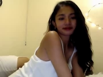 alves_anna is 20 year old sex cam girl