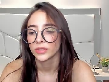 barbiie_scoth is 19 year old latin sex cam girl
