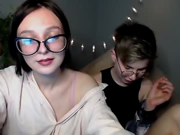 nannoyou is 23 year old lesbian sex cam girl