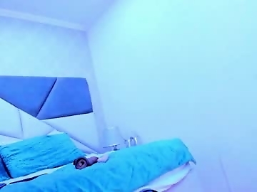 meganfoxxi_ is 0 year old sex cam girl