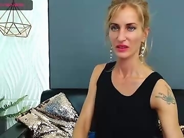 cindy_lady is 37 year old middle sex cam girl