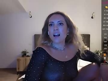 ruby_fit is 38 year old masturbation sex cam girl