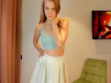 carolynsveronica is 18 year old english sex cam girl