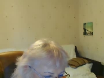 natali7634 is 67 year old french sex cam girl